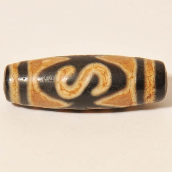 Бусина дзи крючок, клык