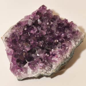 Аметистовая друза темная