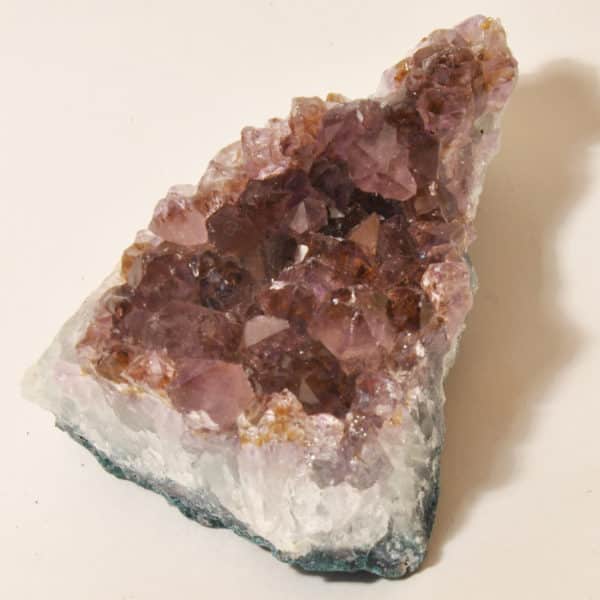 Аметистовая друза треугольная