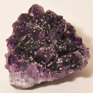 Друза из темного аметиста