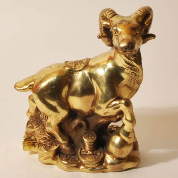 Овен из бронзы