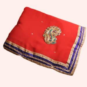 Сари Сапфир на красном