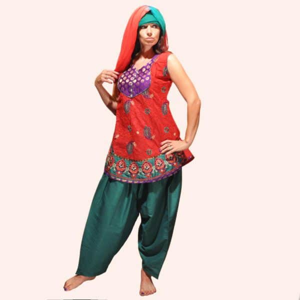 Красно-зелёный шальвар камиз