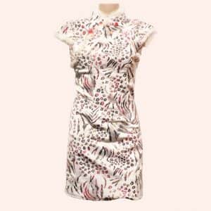 Белое леопардовое ципао Белое леопардовое ципао