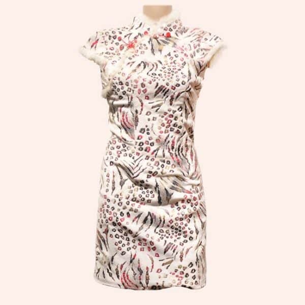 Белое леопардовое ципао