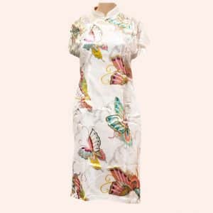 Белое ципао с бабочками Белое ципао с бабочками