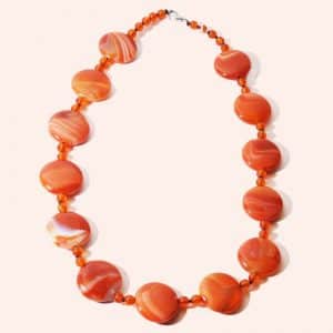 Бусы из красного агата