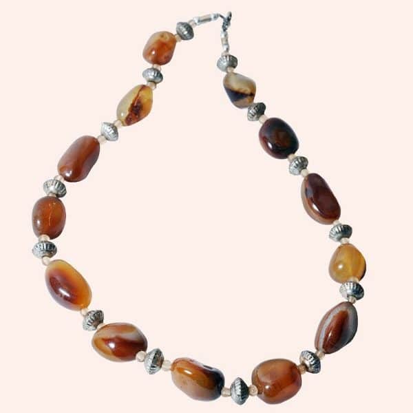 Бусы из сердолика