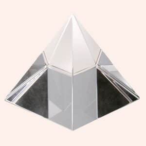 Хрустальная пирамида 10.5 см