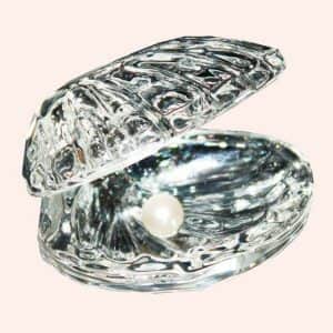 Ракушка с жемчужиной 8 см