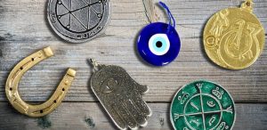 амулеты и талисманы