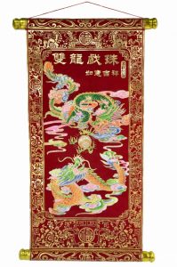 Красное панно