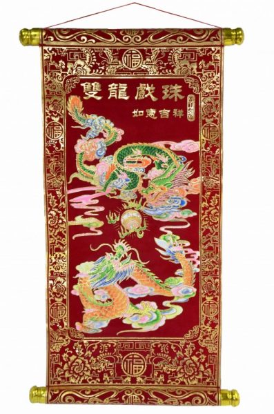 Красное панно