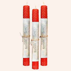 Красная любовная свеча из вощины