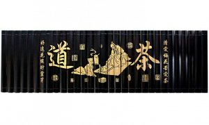 Деревянное панно в виде ширмы