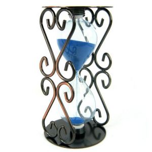 Песочные часы в металле