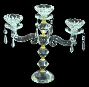 Хрустальный подсвечник для трех свечей Хрустальный подсвечник для трех свечей