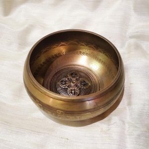 Поющая чаша с Ваджрой 14 см Поющая чаша с Ваджрой 14 см