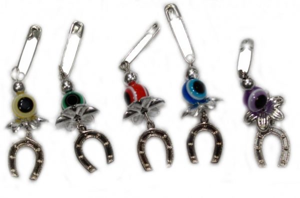 Булавка с подковой