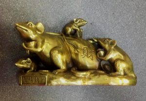 Статуэтка крысы