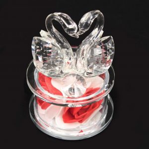 Пара хрустальных лебедей с подсветкой